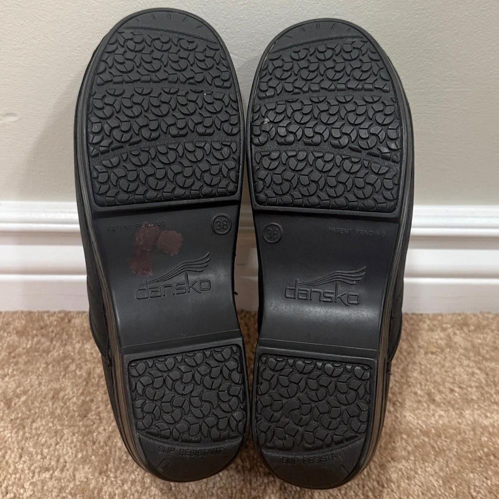 Dansko XP black leather clogs euro size 38 (U.S. size 7.5-8 equivalent) - Picture 6 of 6